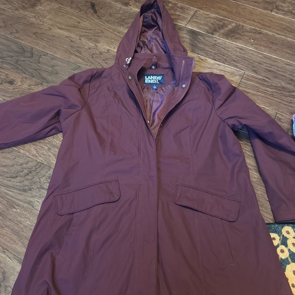 Lands' End Jackets & Blazers - Lands' End Women's Maroon water resistant jacket